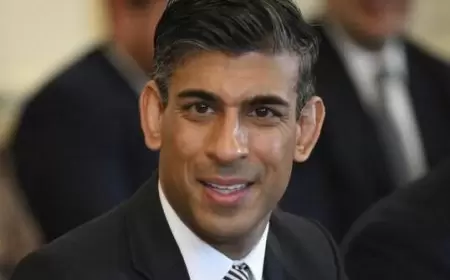 سوناك يتجنب الدعوة لوقف إطلاق النار بغزة