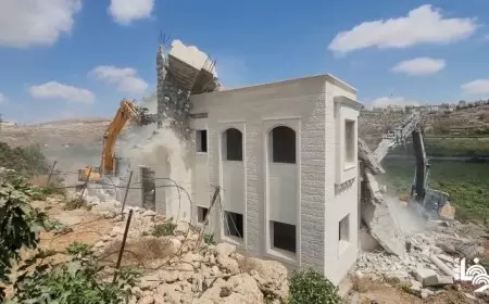 الاحتلال يهدم منزل أسيرين في بني نعيم شرق الخليل