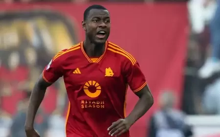 مدافع روما بـ "صحة جيدة" بعد انهياره أمام أودينيزي