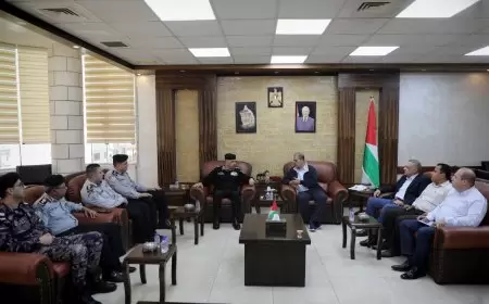 محافظ طولكرم مصطفى طقاطقة يستقبل مدير عام الدفاع و يناقشان مجموعة من القضايا المشتركة