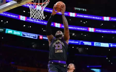 الأسطورة ليبرون جيمس يقود فريق "الأحلام" في الألومبياد