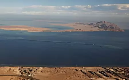 مصر.. عرض سعودي مغر للاستحواذ على أرض قرب تيران وصنافير