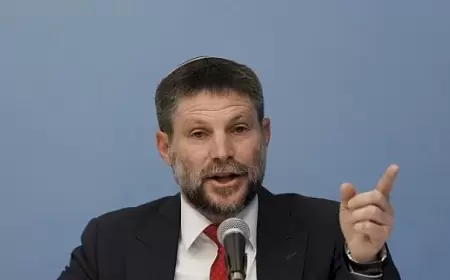 سموتريش يهدد بوقف تحويل الأموال للسلطة الفلسطينية: