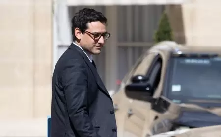 وزير الخارجية الفرنسي يستهل جولته في الشرق الأوسط بزيارة لبنان