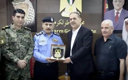 محافظ طولكرم مصطفى طقاطقة يستقبل مدير عام الشرطة اللواء يوسف الحلو ويناقشان مجموعة من القضايا