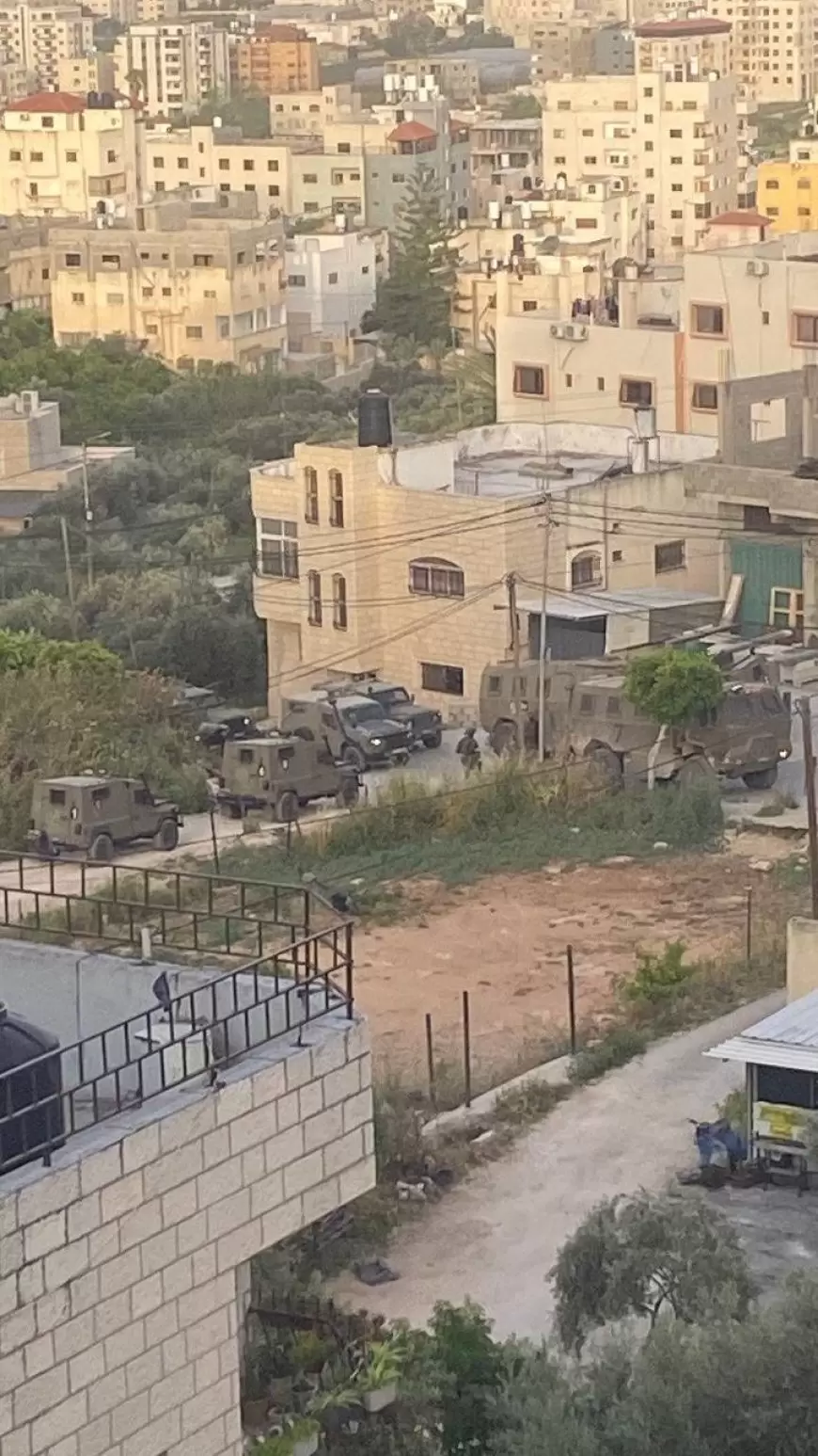 قوات الاحتلال تعتقل ستة مواطنين خلال اقتحام مدينة طولكرم