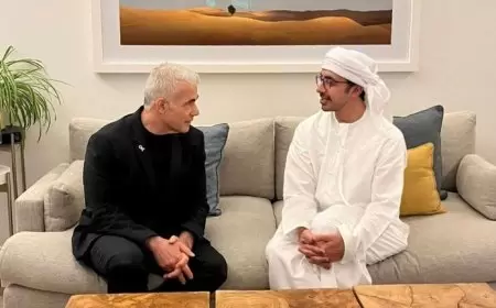 لابيد يناقش جهود صفقة تبادل الأسرى مع وزير خارجية الإمارات