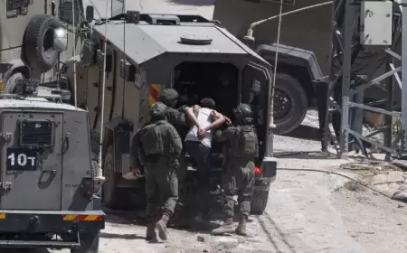 الاحتلال يعتقل 25 مواطنا من الضفة بينهم فتاة