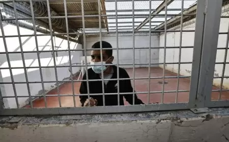 الأسير زكريا الزبيدي يواجه عقوبات متواصلة في سجن "عسقلان"