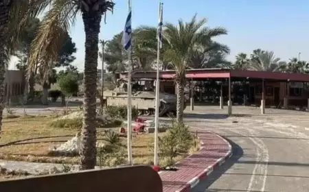 قوات الاحتلال تقتحم معبر رفح وتوقف إدخال المساعدات عبره