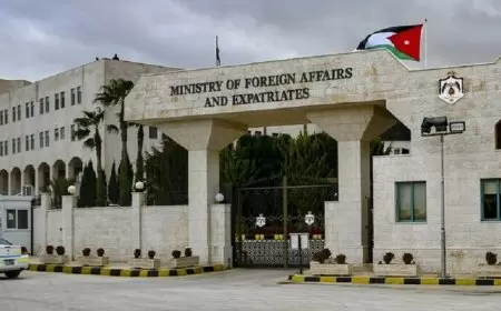 الخارجية الأردنية تدين الاعتداء على مقر وكالة "الأونروا" في القدس