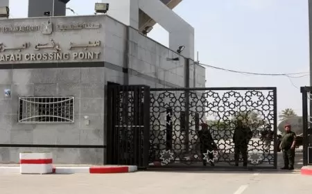 يقطع شريان الحياة.. معبر رفح الحدودي لا يزال مغلقاً