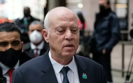 الرئيس التونسي يوجه بحلّ مكتب الجامعة التونسية للسباحة