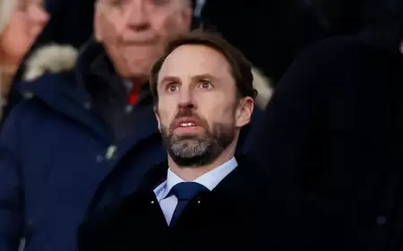 ساوثغيت يرد على شائعات انتقاله إلى مانشستر يونايتد