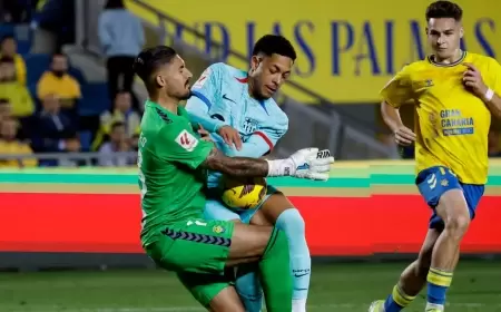 تشافي يتخلص من "جوهرة" برشلونة فيتور روكي