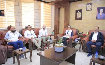 طقاطقة يطلع وفداً من منظمة أطباء بلا حدود على انتهاكات الإحتلال بحق محافظة طولكرم