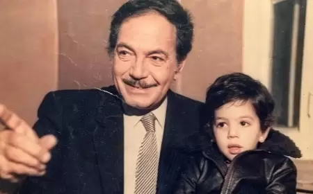 نعمة أم نقمة؟.. فنان شاب يتحدث عن صلة قرابته بالراحل كمال الشناوي