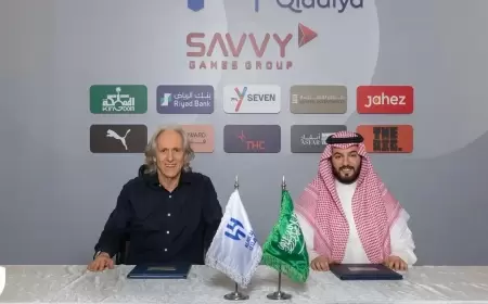 الهلال السعودي يمدد عقد جيسوس