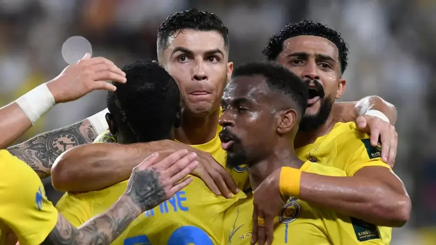 النصر يهزم الخليج ويضرب موعداً مع الهلال في النهائي