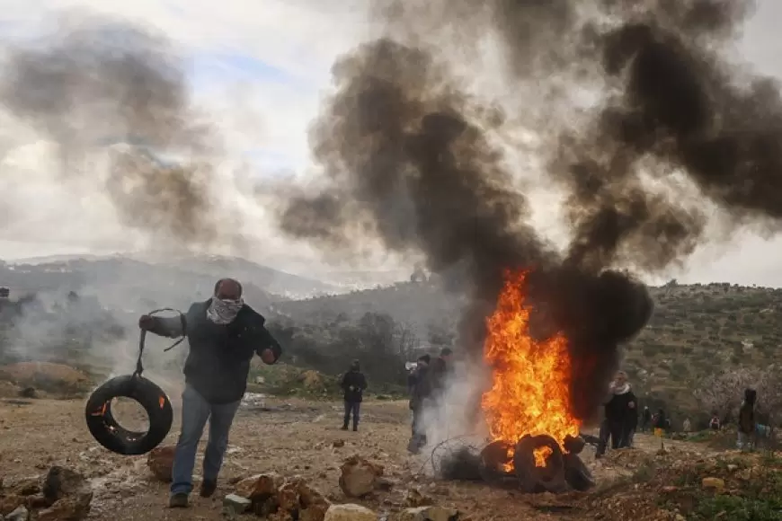 إصابات بالاختناق خلال مواجهات مع الاحتلال جنوب نابلس