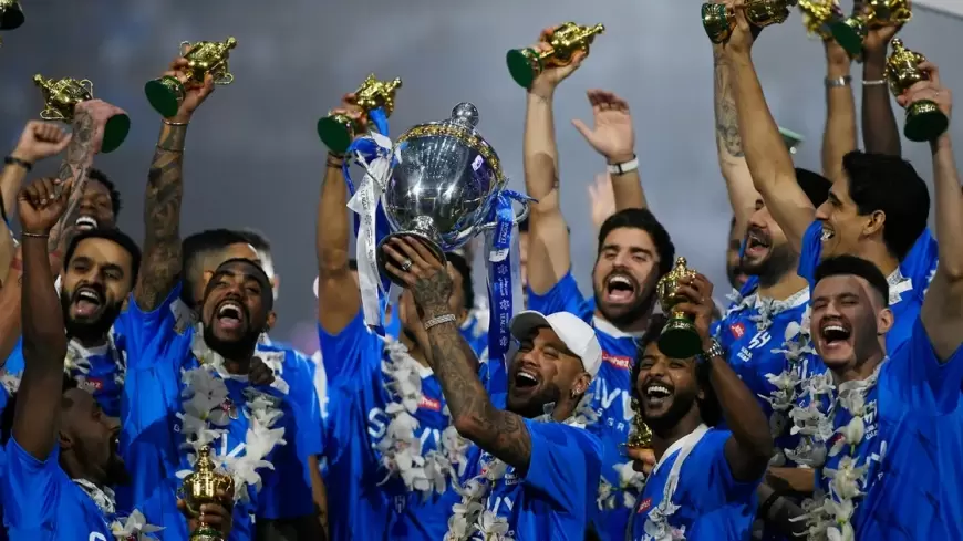 بالصور.. تتويج الهلال بكأس دوري روشن السعودي 2023-2024