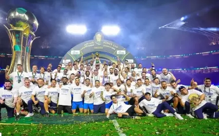 الهلال.. ثالث "ثنائية" في المحترفين