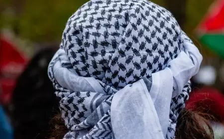 دولة عربية تحظر ارتداء الكوفية الفلسطينية في امتحان البكالوريا