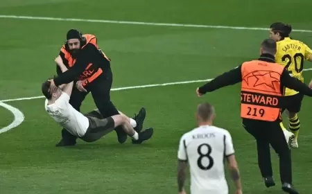 اتهام 3 أشخاص باقتحام ملعب نهائي دوري أبطال أوروبا