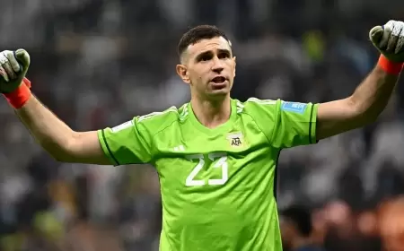 مارتينيز: مستعد لـ"صراع" مع أستون فيلا بسبب الأولمبياد