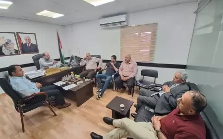 جانب من الإجتماع في مديرية الحكم المحلي بطولكرم والذي ناقش مجموعة من القضايا المتعلقة بالهيئات المحلية