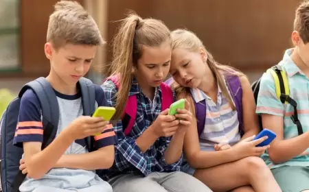 لأطفال أسعد وتعليم أفضل.. لوس أنجلوس تحظر الهواتف في المدارس