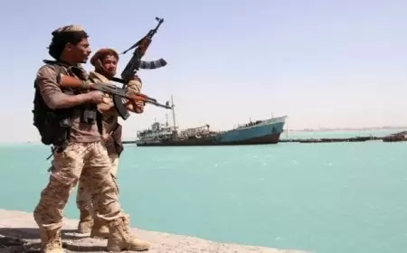 الحوثيون يعلنون استهداف سفينتين في البحر الأحمر والمحيط الهندي