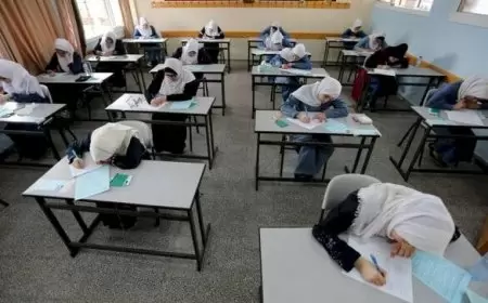 "التوجيهي" في يومه الثاني.. غضب وخيبة أمل من صعوبة أسئلة اللغة العربية