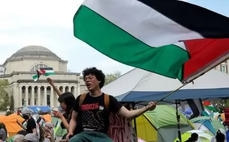 نشطاء يلاحقون "يوآف غالانت" في واشنطن احتجاجا على جرائم جيشه في قطاع غزة