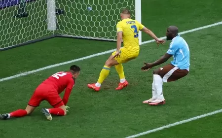 بلجيكا تقع مع فرنسا.. وتأهل رومانيا وسلوفاكيا