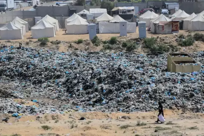 "الأونروا" تحذر من مخاطر بيئية وصحية كارثية في قطاع غزة