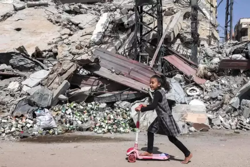 نجاة 13 فرداً من عائلة الدالي في قصف منزل لجأت إليه