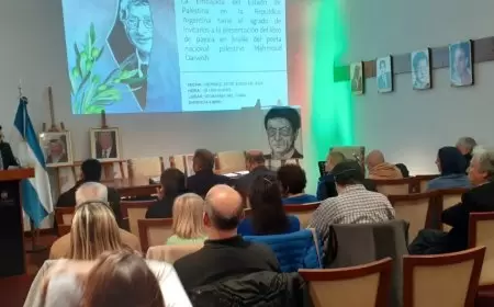 سفارة فلسطين لدى الأرجنتين تُصدر أول كتاب بطريقة برايل للشاعر محمود درويش