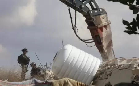 الاحتلال يهدم غرفة زراعية ويجرف حقول زيتون شرق بيت لحم