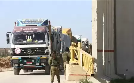 50 شاحنة مساعدات أردنية إلى غزة بينها واحدة محملة بوحدات دم