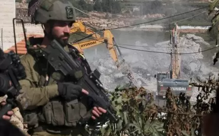 قوات الاحتلال تهدم منزلين جنوب نابلس