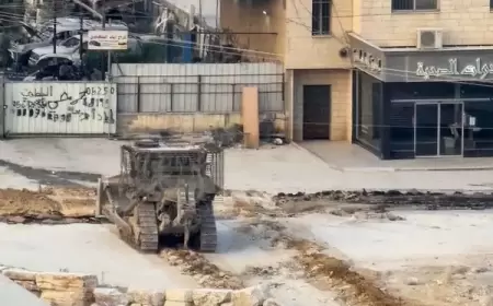 الاحتلال يواصل عدوانه على طولكرم وسط دمار واسع في البنية التحتية