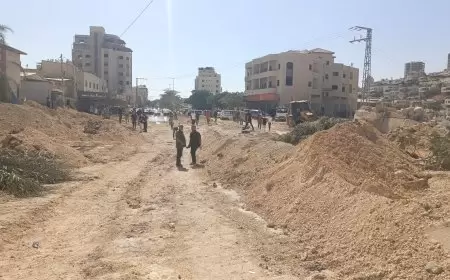 طقاطقة يعلن عن التحرك الفوري من الطواقم الفنية والوزارات ذات العلاقة لإزالة اثار العدوان على اهلنا في مخيم نور شمس