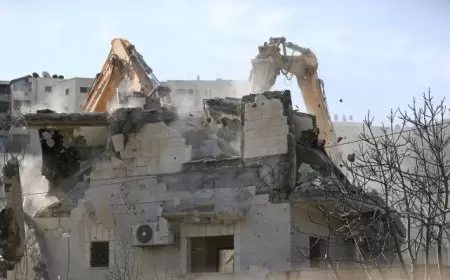 الاحتلال يهدم بناية سكنية في حي وادي الجوز بالقدس