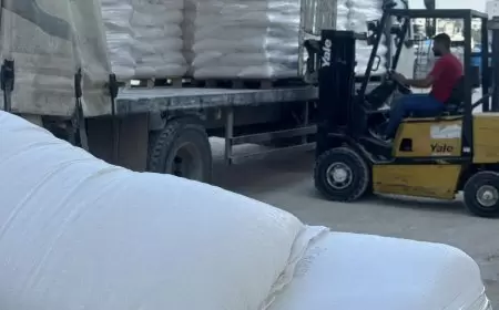 مديرية التنمية طولكرم توزع طحين  لأكثر من 420 أسرة