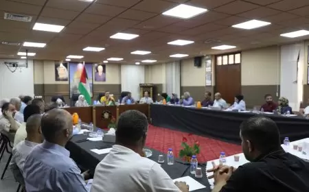 لقاء مع مركز القدس للمساعدة القانونية وحقوق الانسان في دار المحافظة .