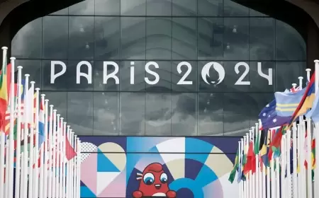 أولمبياد باريس.. منح الرياضيين تذاكر مجانية لـ "نادي التعري"