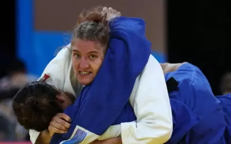 لاعبة جزائرية تبكي: دفعت الثمن غالياً في الأولمبياد