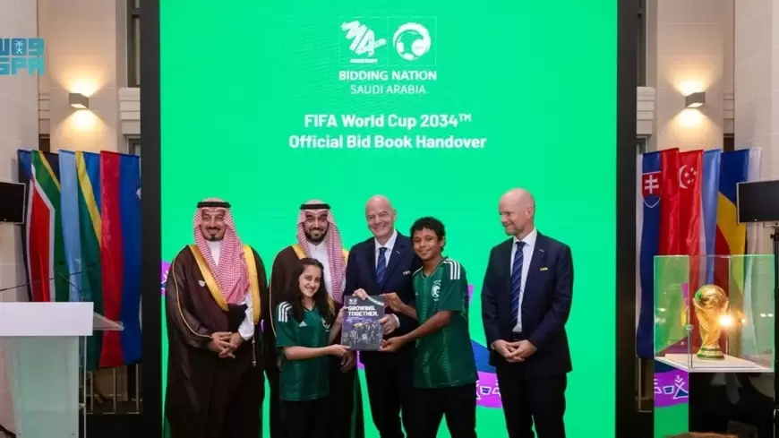 رسمياً.. السعودية تسلم ملف الترشح لاستضافة كأس العالم 2034