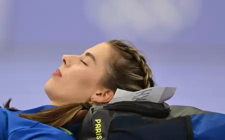 خطفت الأنظار في أولمبياد باريس.. من هي الحسناء النائمة؟